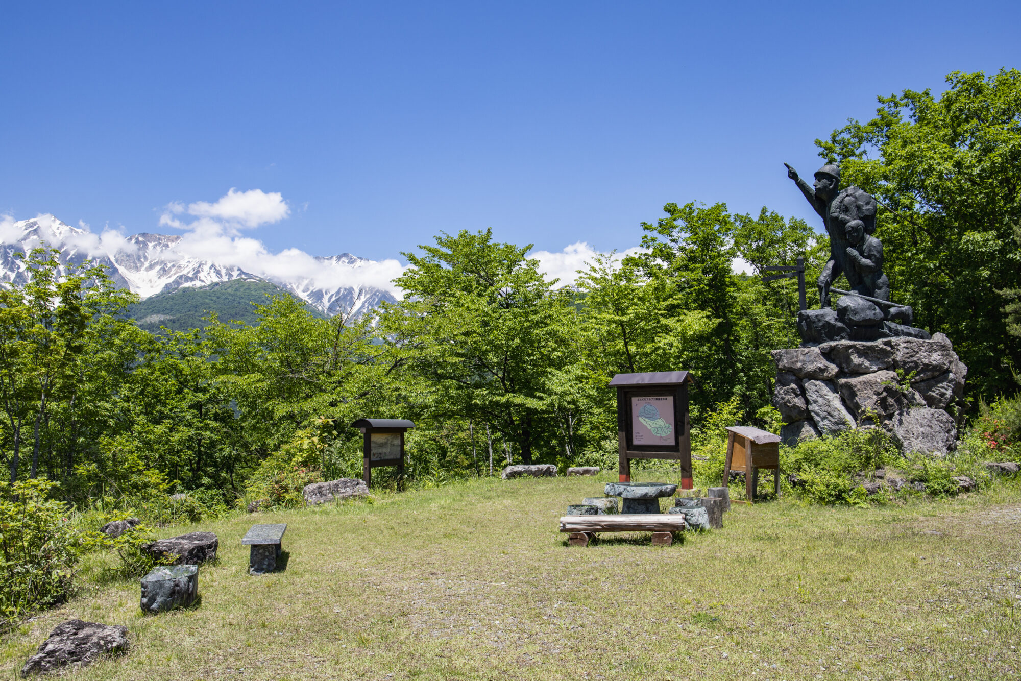 北アルプスの絶景をひとりじめ!白馬村【どんぐりパノラマ展望台】の楽しみ方