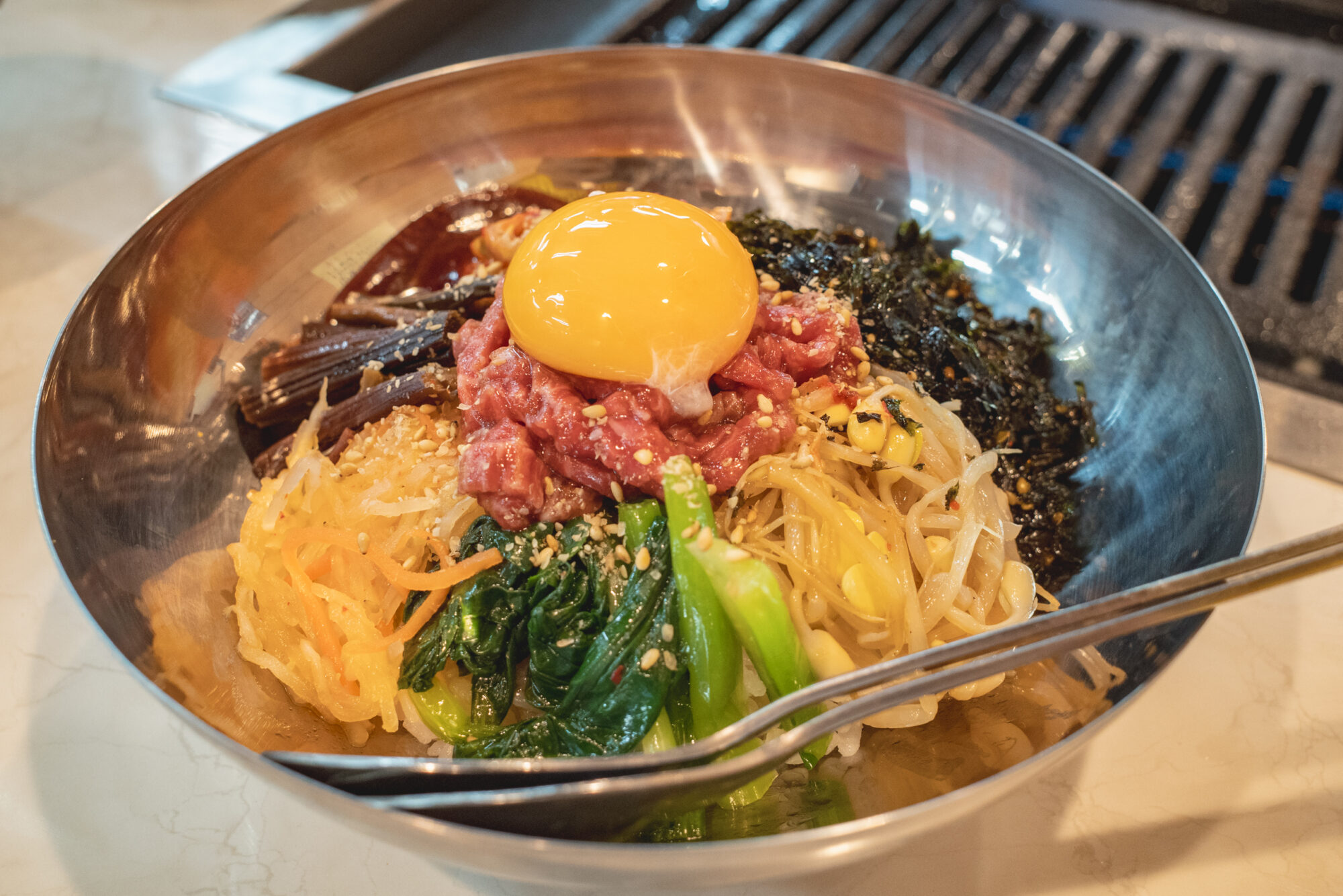 宝来苑 白馬店｜ランチもディナーも焼肉が楽しめる。外で食べるラーメンも魅力